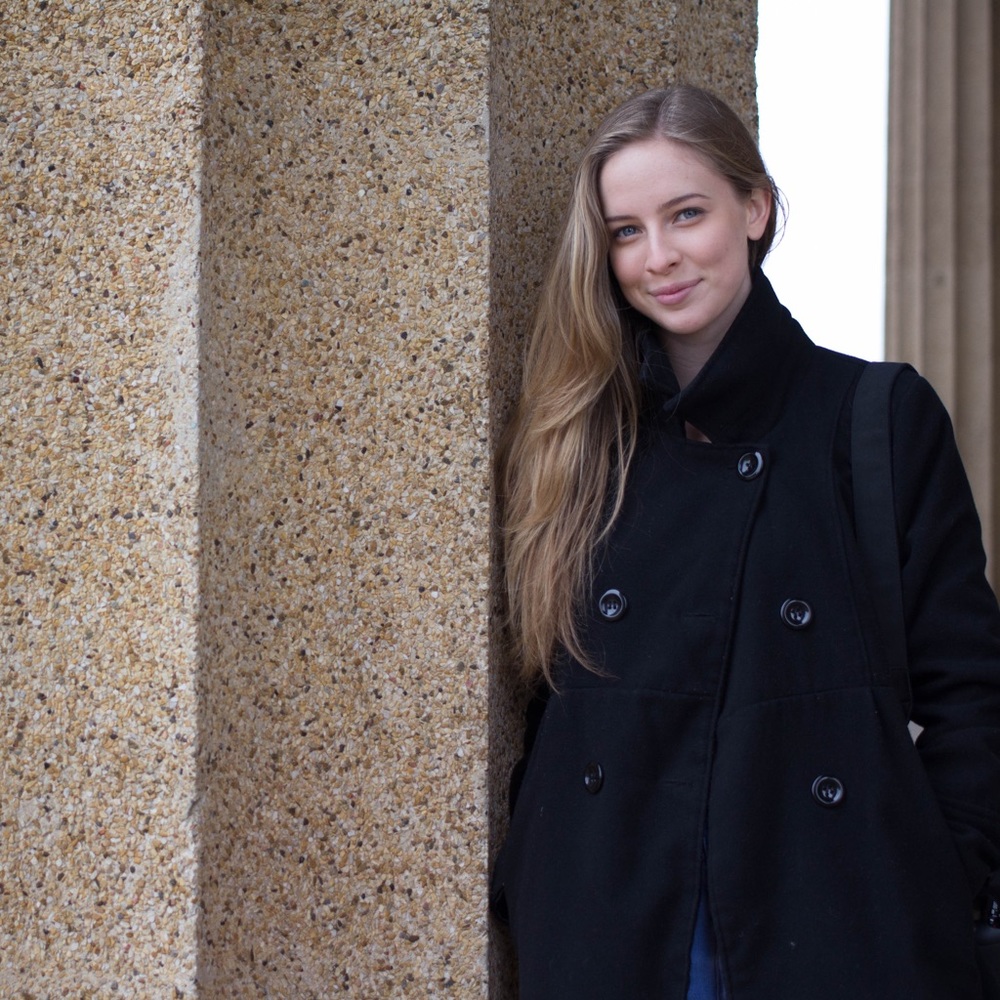 Meet your Posher, Elise